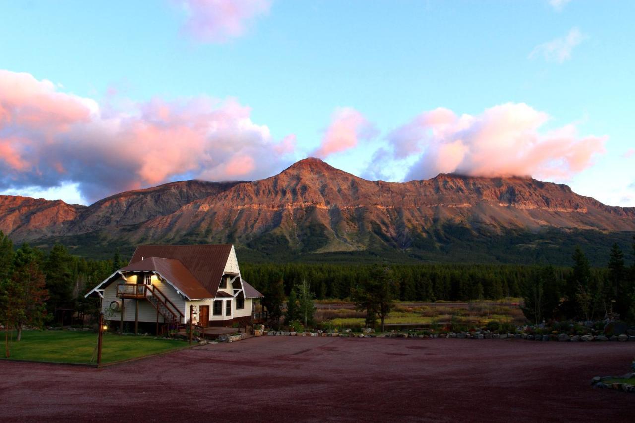 Summit Mountain Lodge And Steakhouse East Glacier Park Village Dış mekan fotoğraf