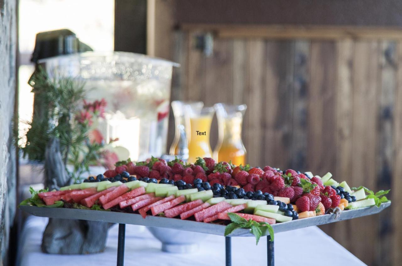 Summit Mountain Lodge And Steakhouse East Glacier Park Village Dış mekan fotoğraf