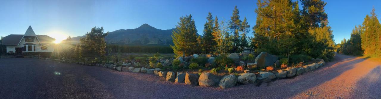 Summit Mountain Lodge And Steakhouse East Glacier Park Village Dış mekan fotoğraf