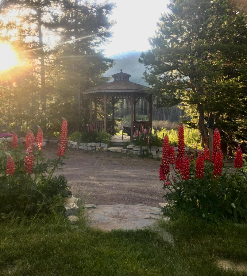 Summit Mountain Lodge And Steakhouse East Glacier Park Village Dış mekan fotoğraf