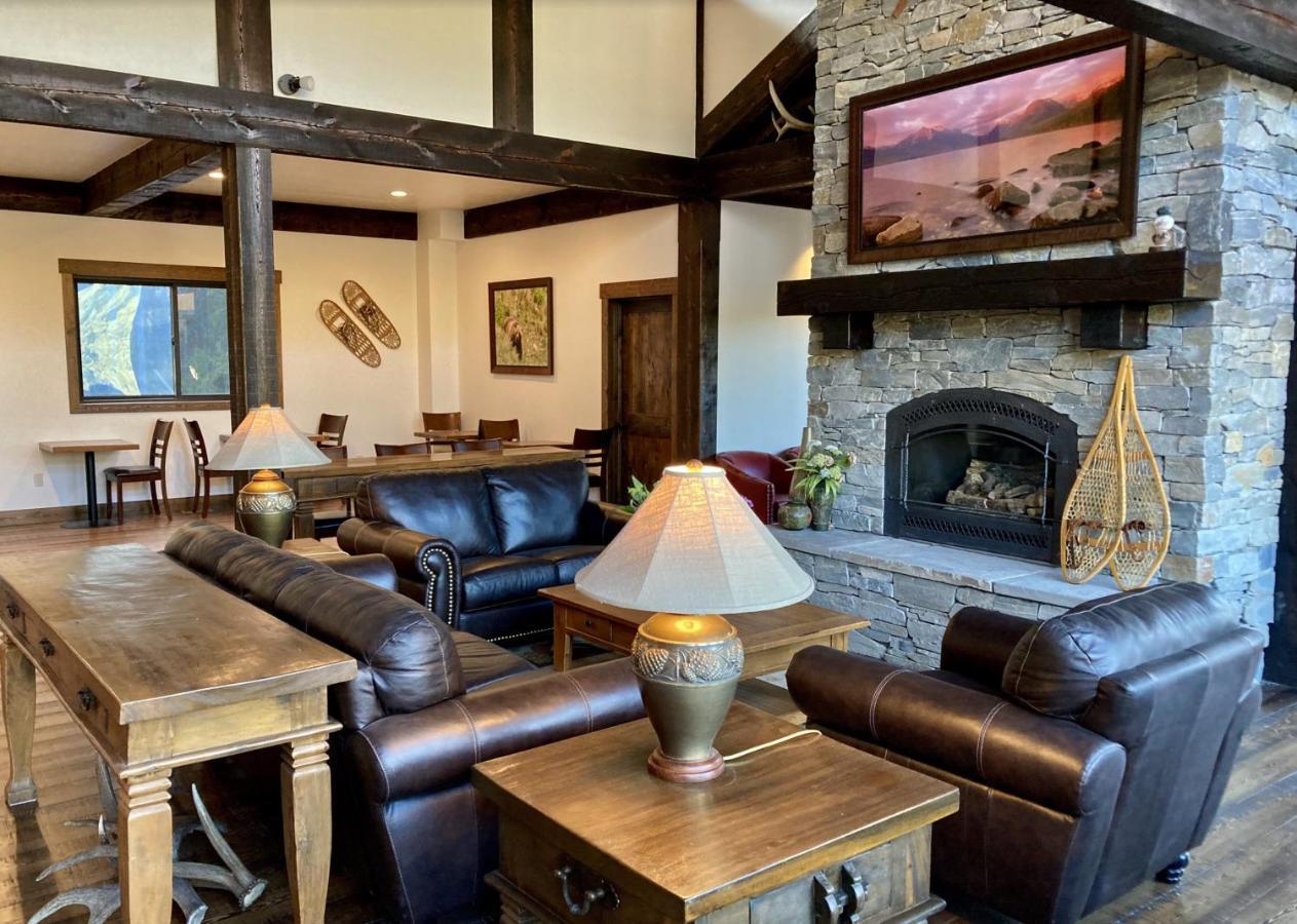 Summit Mountain Lodge And Steakhouse East Glacier Park Village Dış mekan fotoğraf