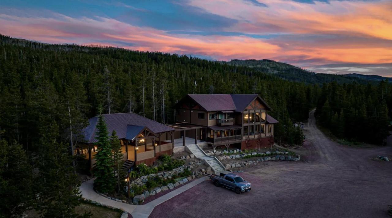 Summit Mountain Lodge And Steakhouse East Glacier Park Village Dış mekan fotoğraf