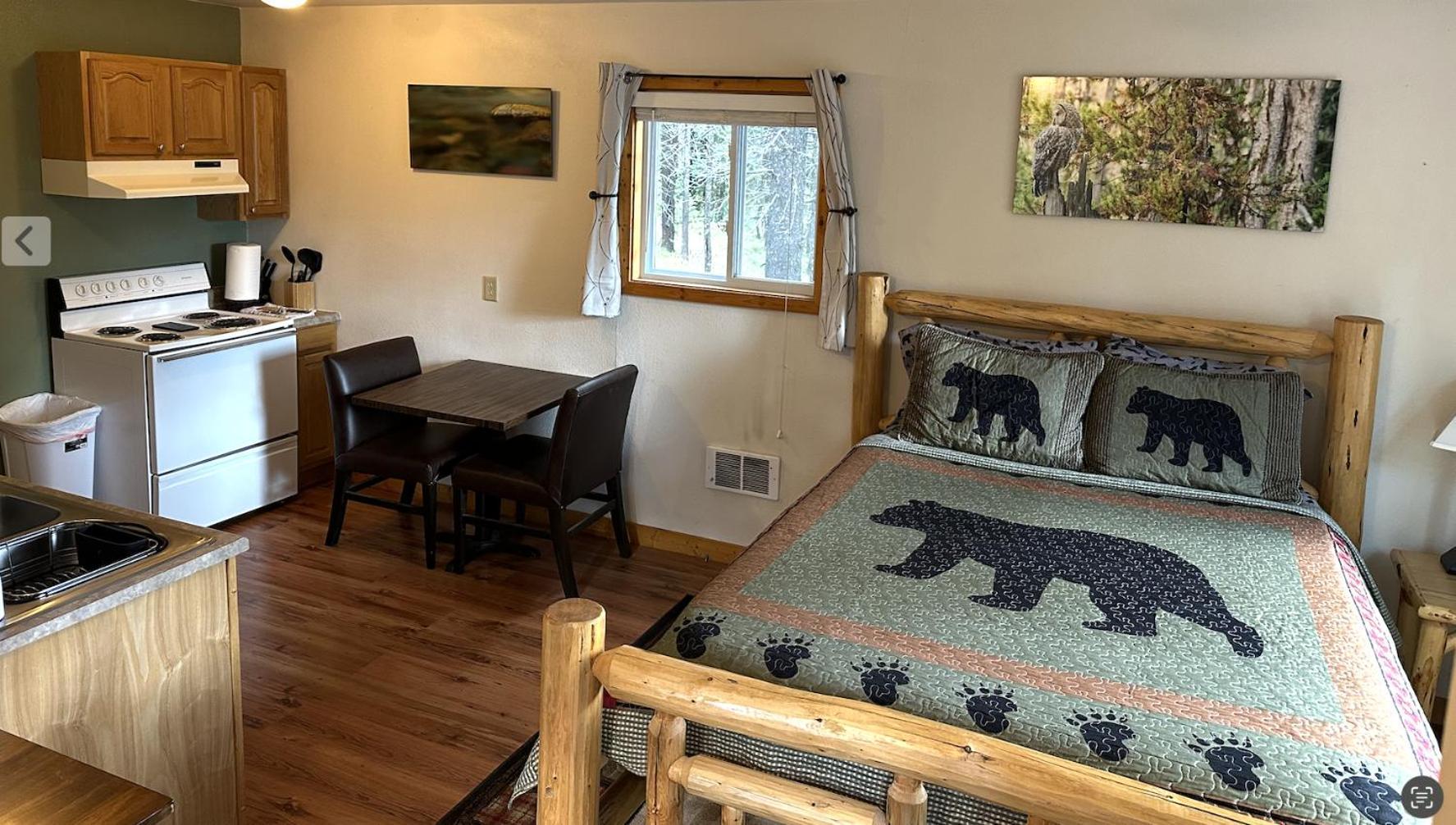 Summit Mountain Lodge And Steakhouse East Glacier Park Village Dış mekan fotoğraf