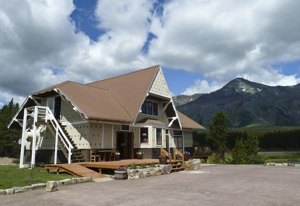 Summit Mountain Lodge And Steakhouse East Glacier Park Village Dış mekan fotoğraf