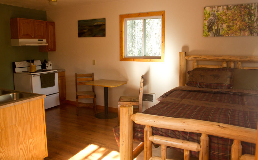 Summit Mountain Lodge And Steakhouse East Glacier Park Village Dış mekan fotoğraf